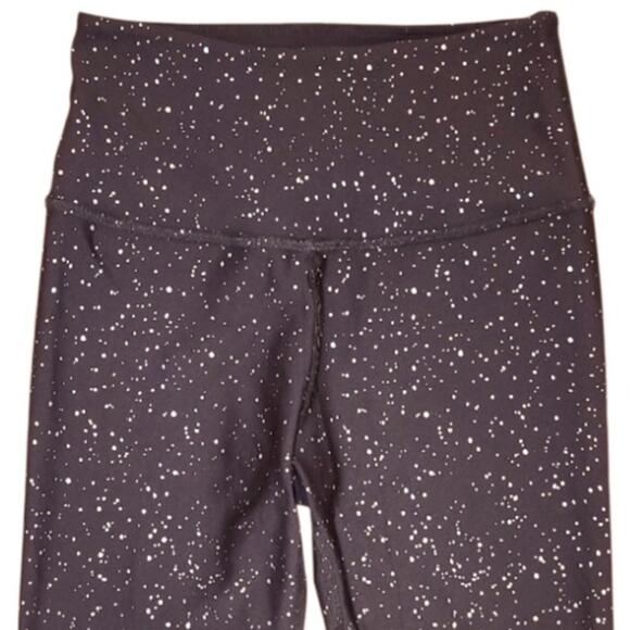 Beyond Yoga Alloy Ombre High-Waisted Midi Leggings Size L Black/Gunmetal Shiny - Picture 4 of 11